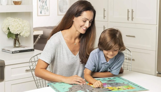 Picture 2 of Scratch-Off U.S. Map Kit