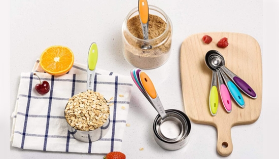 Picture 3 of 10 Piece Measuring Cups and Spoons Set