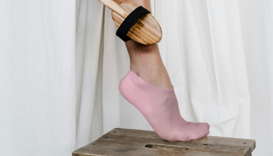 Picture 4 of Slip Resistant Silicone Moisturizing Socks for Dry, Cracked Feet
