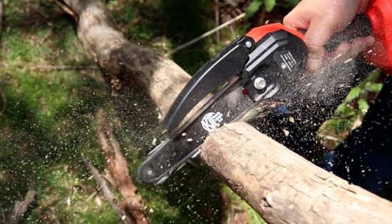 Picture 2 of Rechargeable 6in Handheld Chainsaw Kit